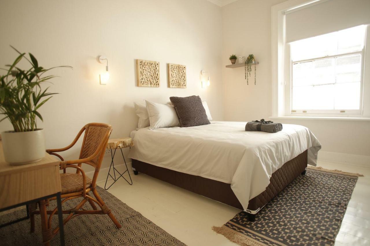 Moy Guesthouse & Backpackers Cape Town Exterior photo